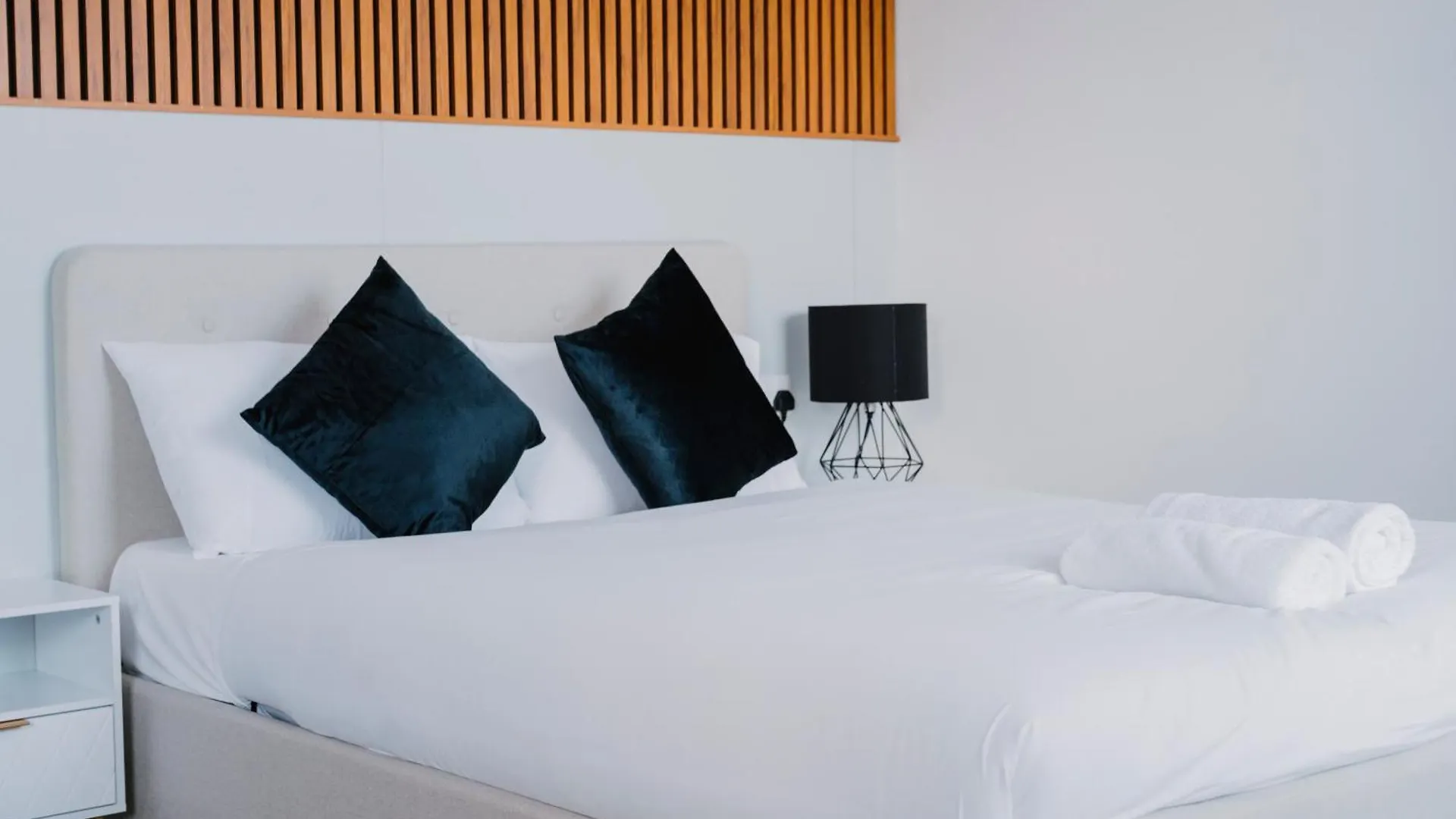 Hotel Wns Skylines Village London United Kingdom